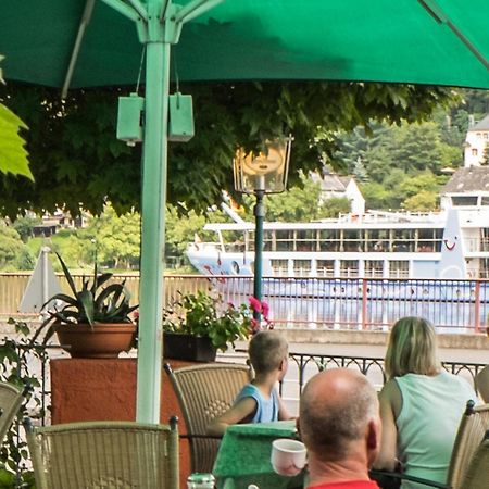 Panorama-Cafe Moselgarten Alf Buitenkant foto