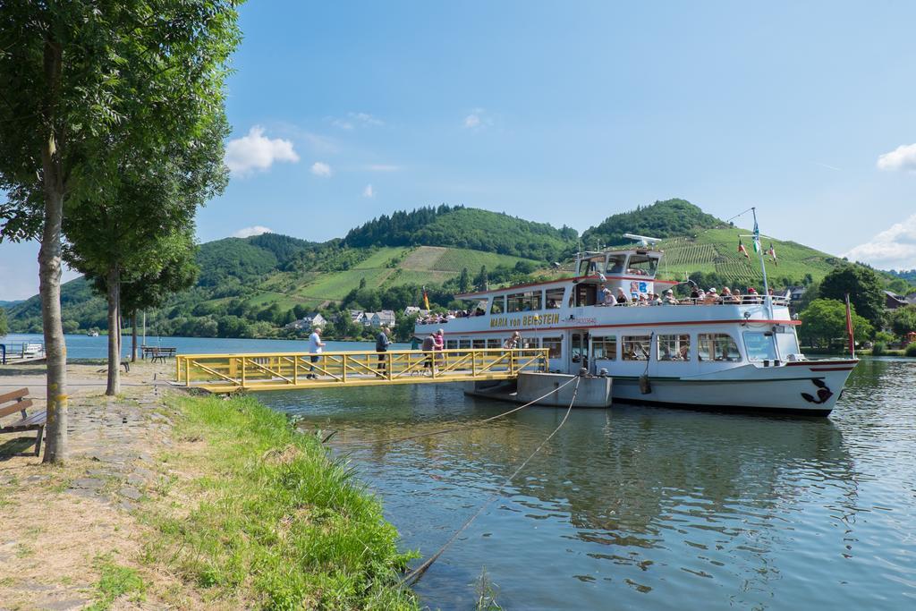 Panorama-Cafe Moselgarten Alf Buitenkant foto